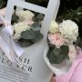 Композиция "Сумочка фреш с эустомой и хризантемой"