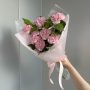Букет из розовых диантусов и малины Букет из розовых диантусов и малины