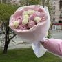 Букет из пионов и эустомы Букет из пионов и эустомы